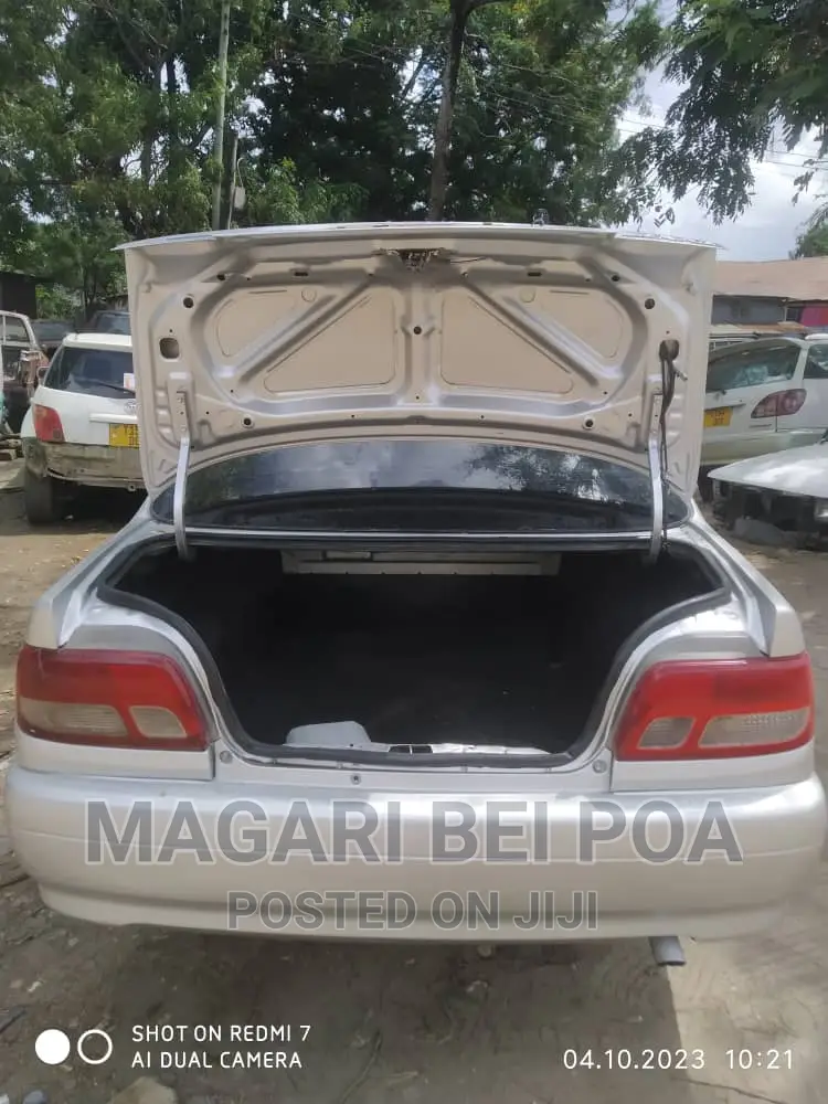 Toyota Carina 2001 Silver