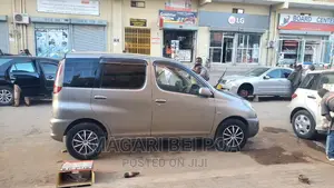 Toyota Fun Cargo 2002 Brown