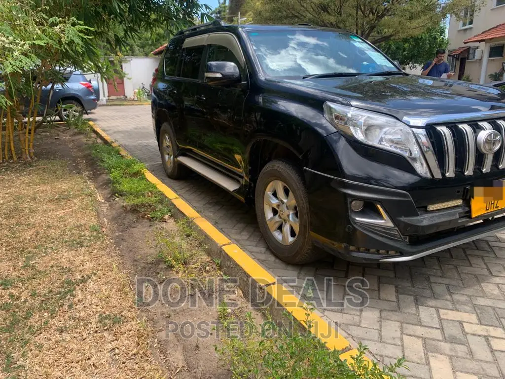 Toyota Land Cruiser Prado 2013 Black