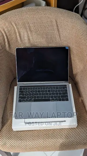 Laptop Apple MacBook 2018 16GB Intel Core I5 SSD 512GB