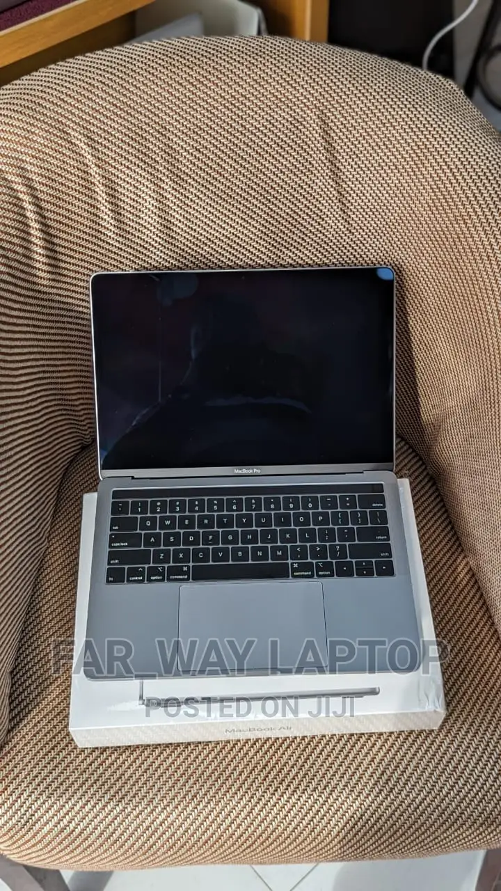 Laptop Apple MacBook 2018 16GB Intel Core I5 SSD 512GB