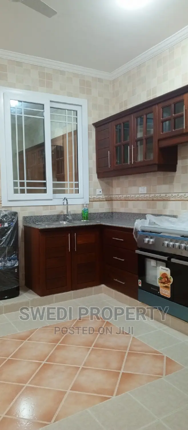 3bdrms Apartment for Rent in Masaki