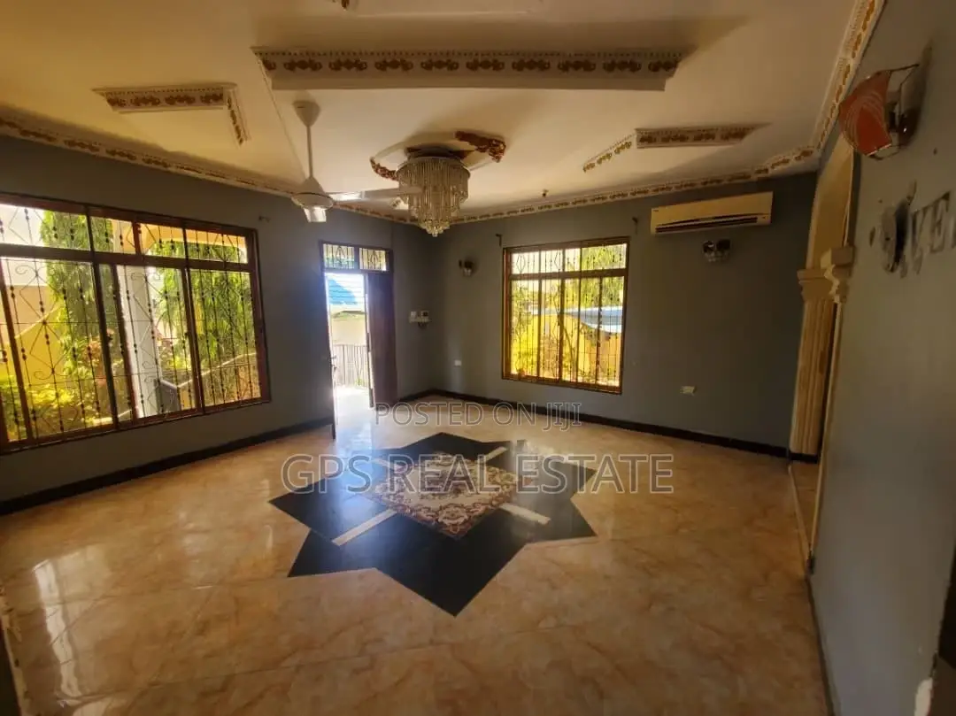 3bdrm House in Kinyerez Kifuru, Ilala for sale