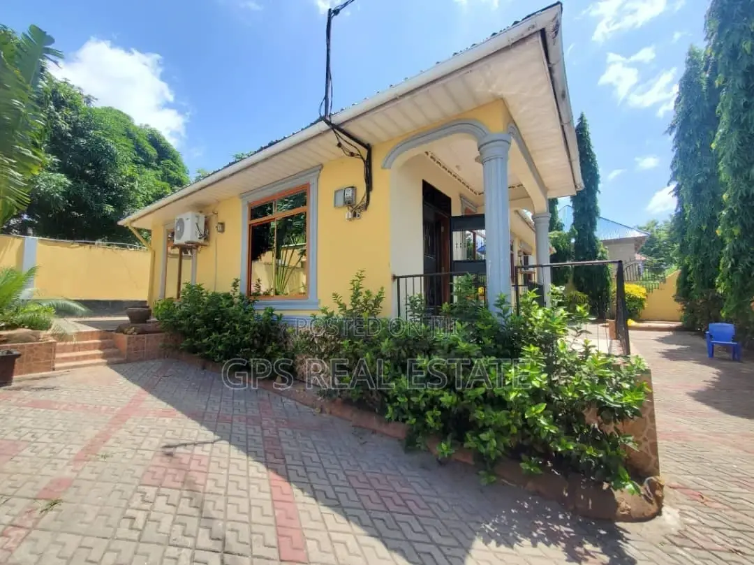 3bdrm House in Kinyerez Kifuru, Ilala for sale