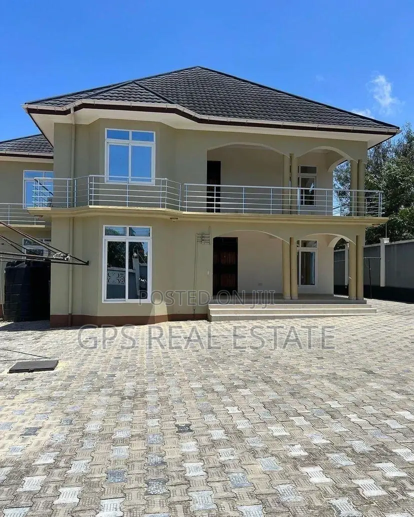 5bdrm House in Bunju A, Kinondoni for sale