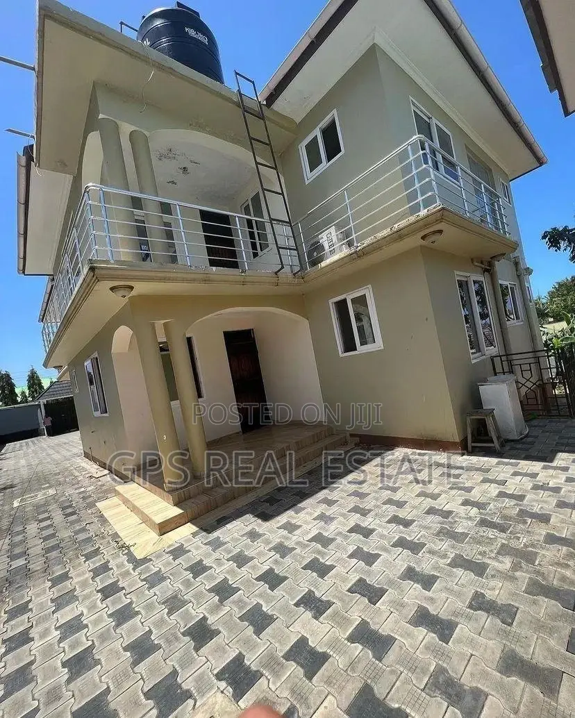 5bdrm House in Bunju A, Kinondoni for sale