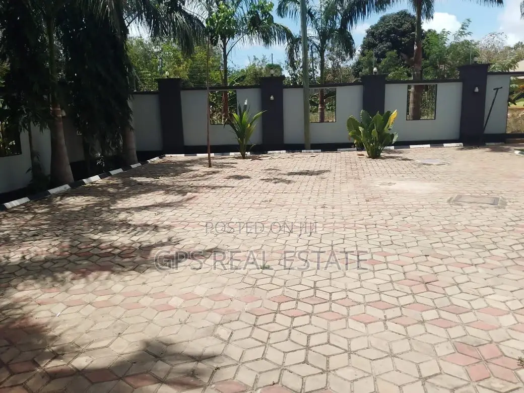 4bdrm House in Bunju, Kinondoni for sale