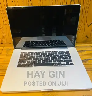 New Laptop Apple MacBook Pro 2010 4GB HDD 500GB