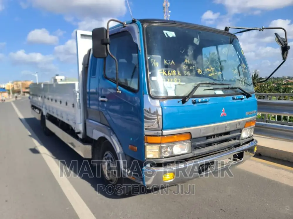 Mitsubishi Fuso Inauzwa