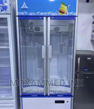 Delta Showcase Fridge 560L
