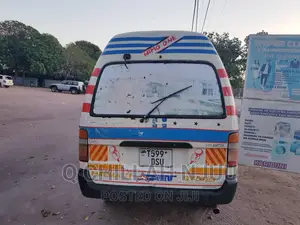 Toyota HiAce 1999 White