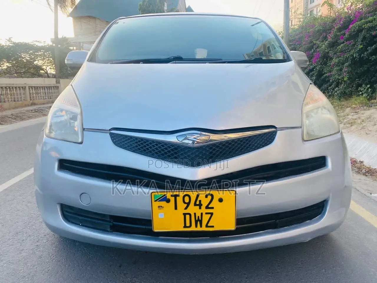 Toyota Ractis 2006 Silver