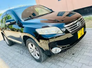 Toyota Vanguard 2010 Black