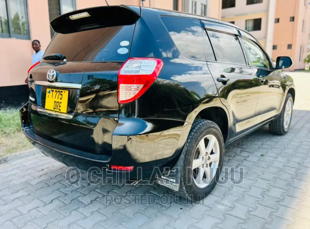 Toyota Vanguard 2010 Black