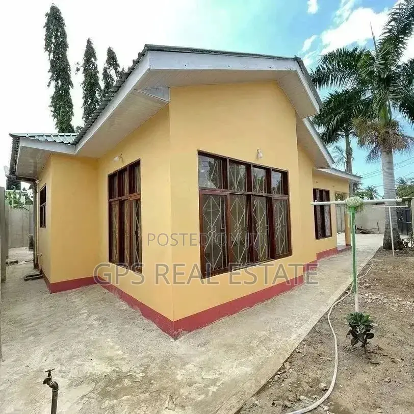 3bdrm House in Bahari Beach, Kinondoni for sale