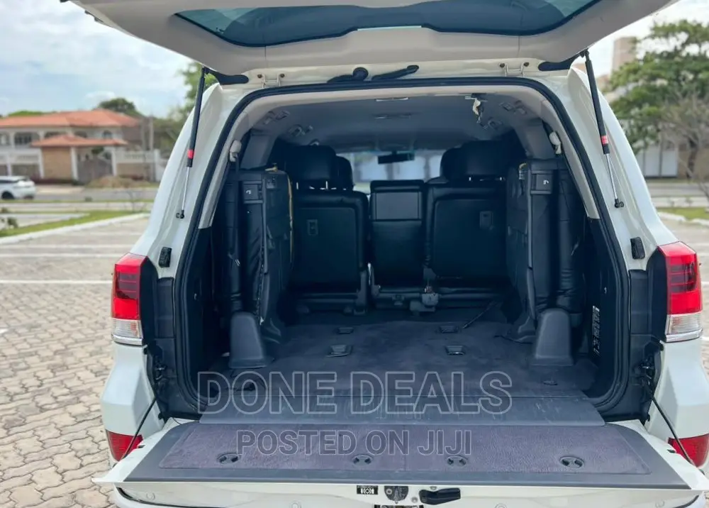 Toyota Land Cruiser 2008 White