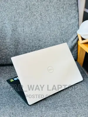 New Laptop Dell XPS 15-9570 8GB Intel Core I5 SSD 1T