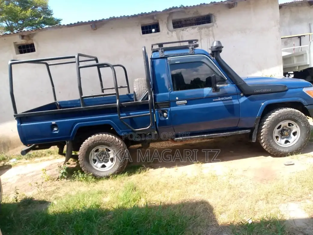Toyota Land Cruiser 2007 Blue