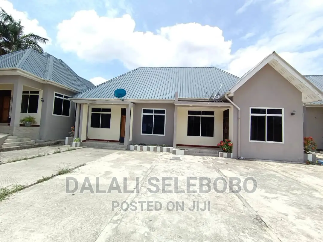 2bdrm Farm House in Mbezi Makabe for rent
