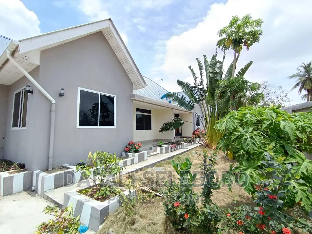 2bdrm Farm House in Mbezi Makabe for rent