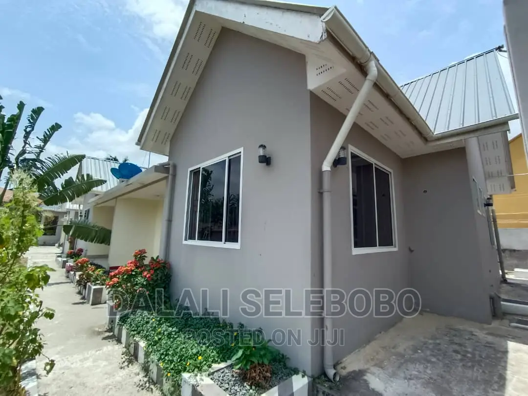 2bdrm Farm House in Mbezi Makabe for rent