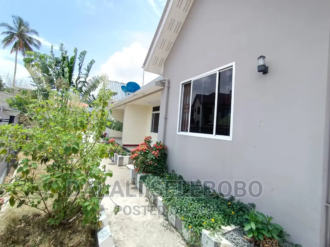 2bdrm Farm House in Mbezi Makabe for rent