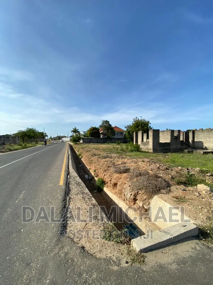 Plot for Sale Mbweni Jkt!