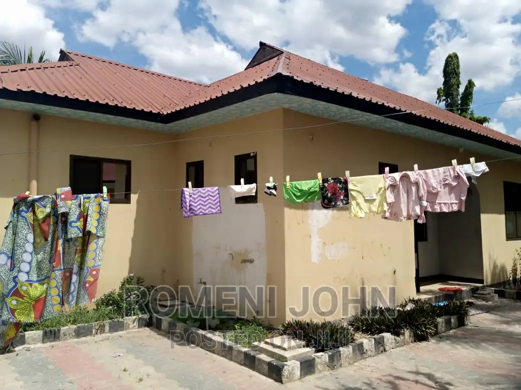 11bdrm House in Tanzania Dsm Ukonga, Ilala for sale