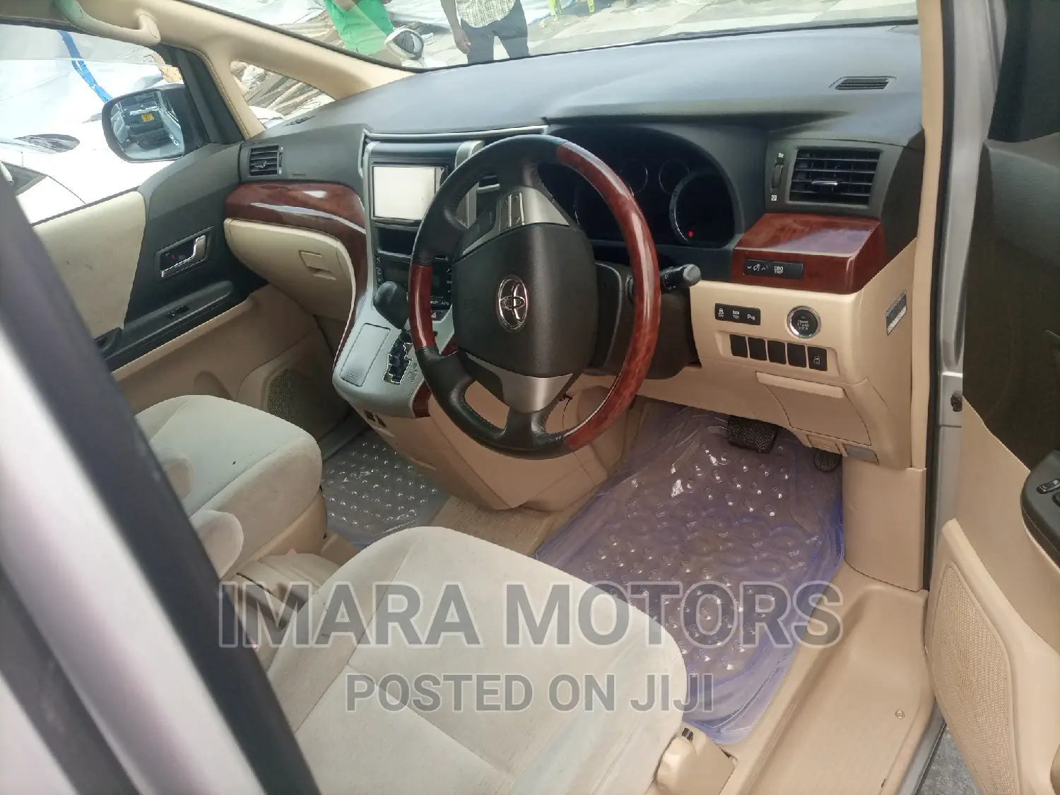 Toyota Vellfire 2008 Silver