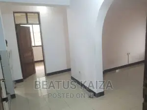3bdrm Apartment in Kariakoo Madina for rent