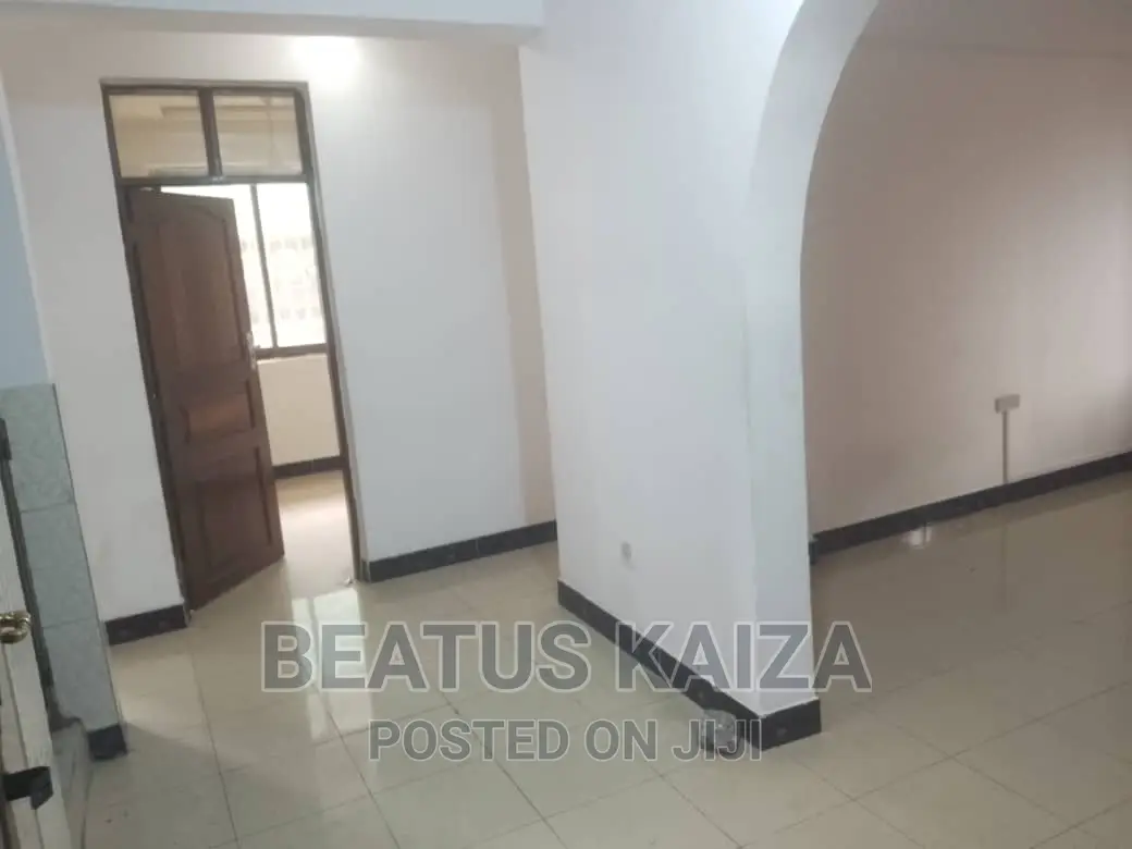 3bdrm Apartment in Kariakoo Madina for rent