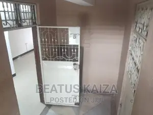 3bdrm Apartment in Kariakoo Madina for rent