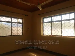 12bdrm Bungalow in Oyster Bay for rent