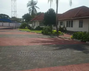 12bdrm Bungalow in Oyster Bay for rent