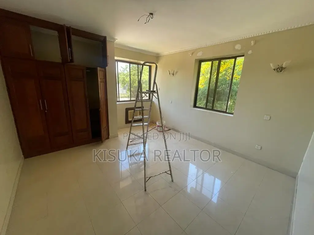 3bdrm Apartment in Masaki for rent