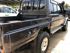 Toyota Land Cruiser 2013 Blue