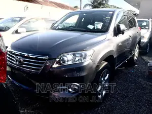 Toyota Vanguard 2012 Gray
