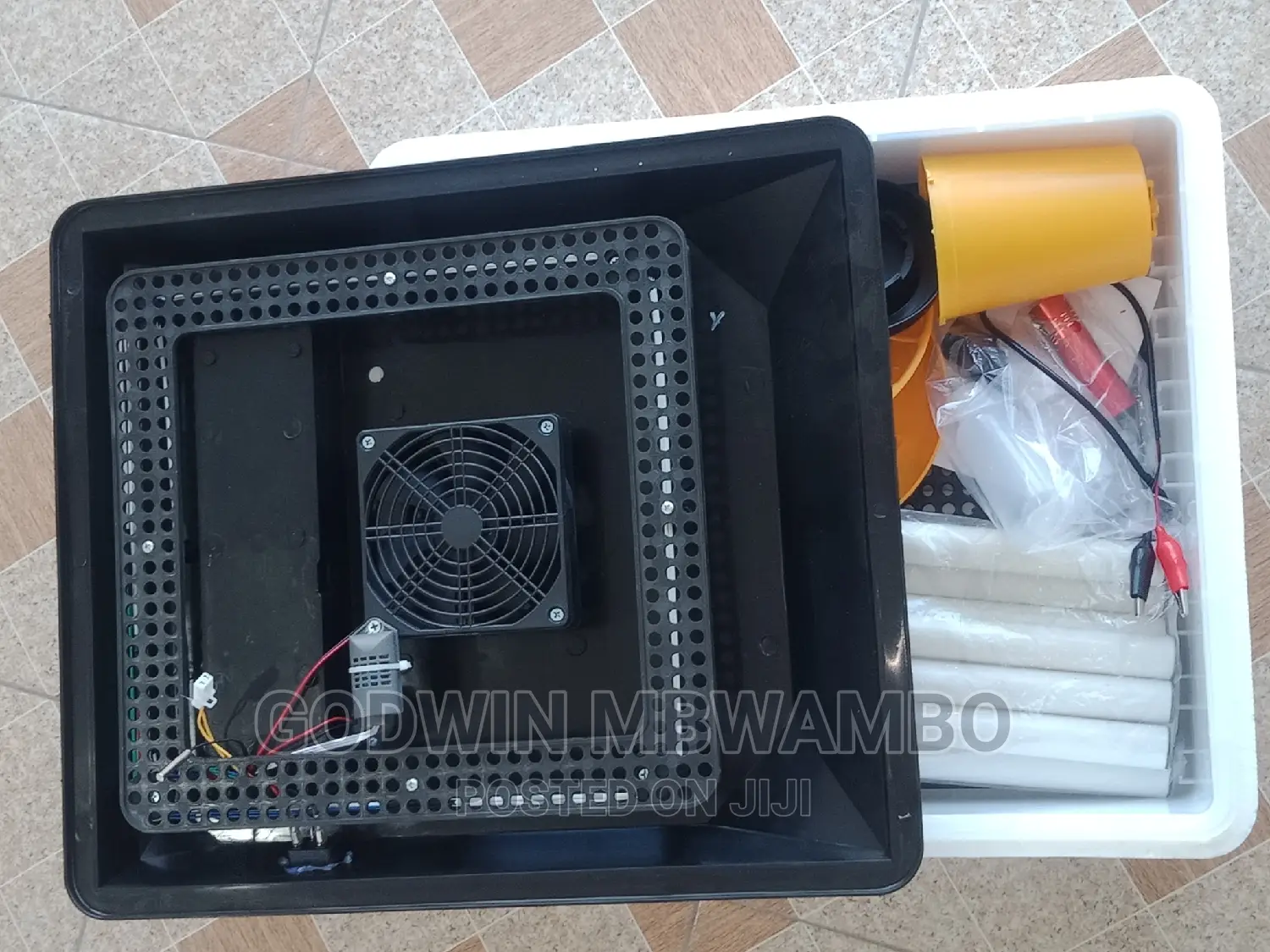 Mashe Y Kutotolesha Ya Mayai 60 Full Automatically Incubator