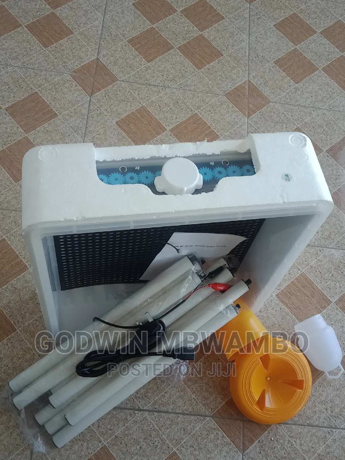 Mashe Y Kutotolesha Ya Mayai 60 Full Automatically Incubator