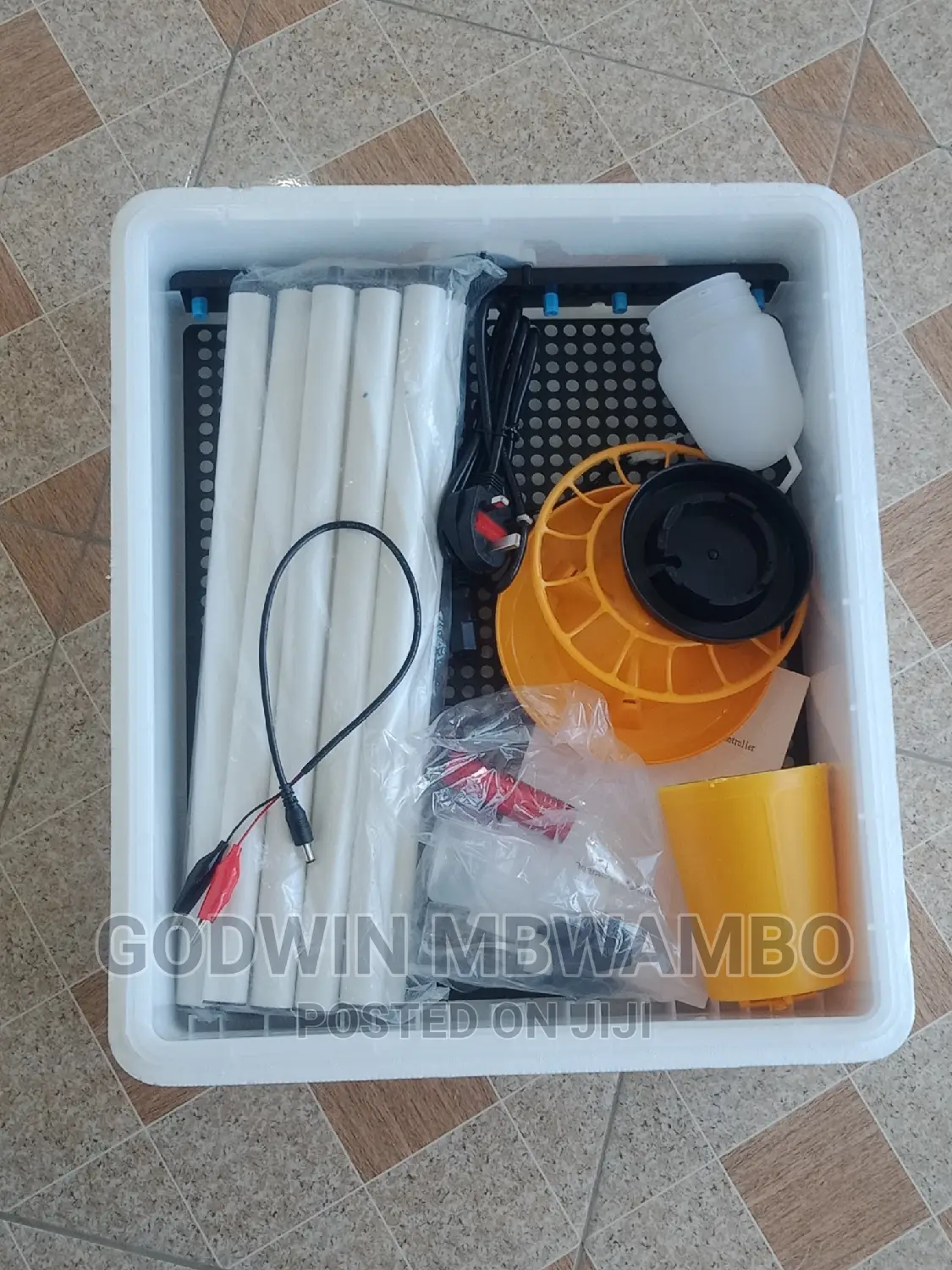 Mashe Y Kutotolesha Ya Mayai 60 Full Automatically Incubator