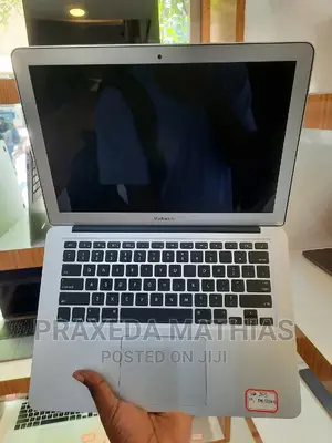 Laptop Apple MacBook Air 2015 8GB Intel Core I7 SSD 256GB