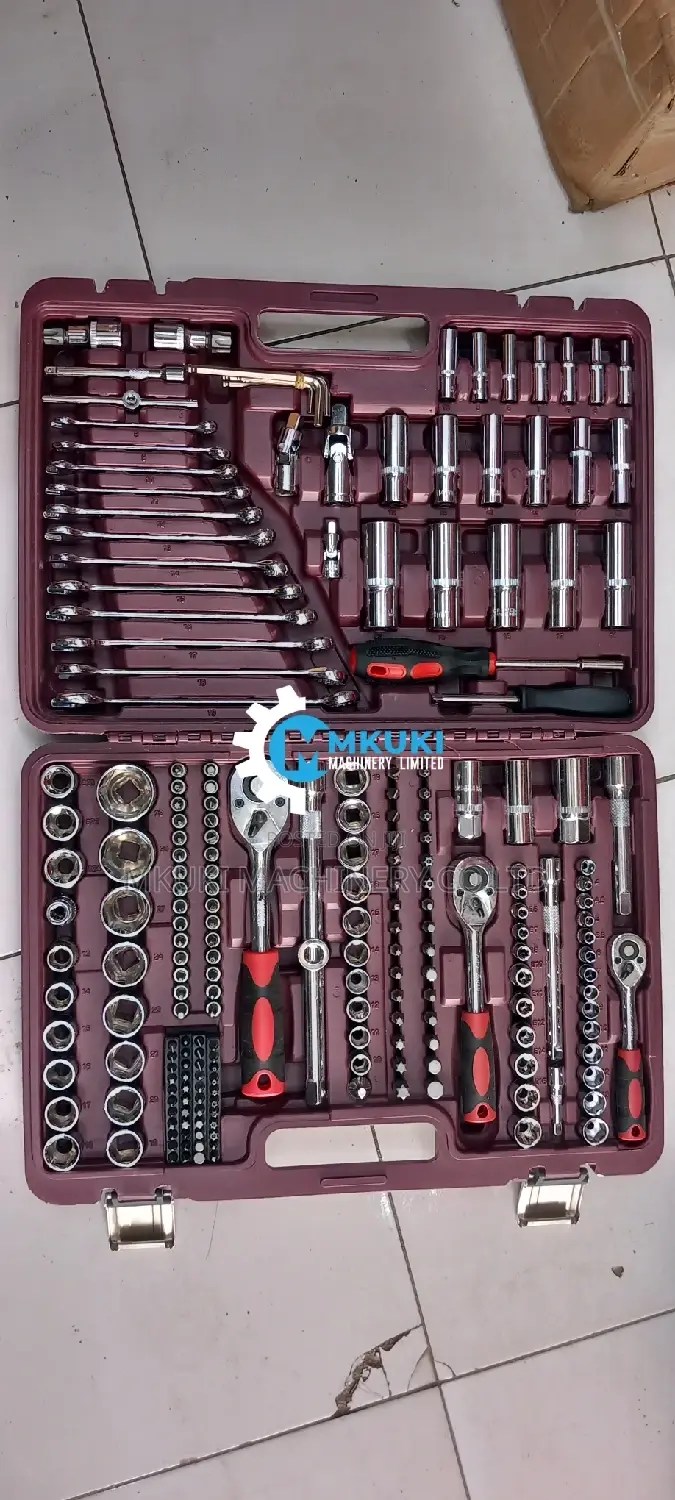 Mechanics Toolbox 216 Set Available
