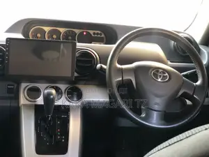 Toyota Corolla Rumion 2010 Black