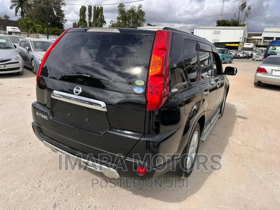 Nissan X-Trail 2010 Black