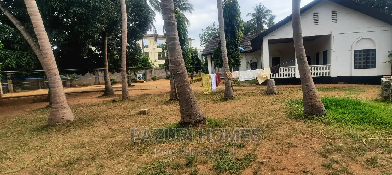 House Over 2000 SQM for Sale in Mbezi Beach Ramada Hotel