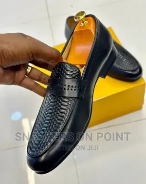 Classic Shoes/ Official Shoes