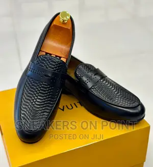 Classic Shoes/ Official Shoes