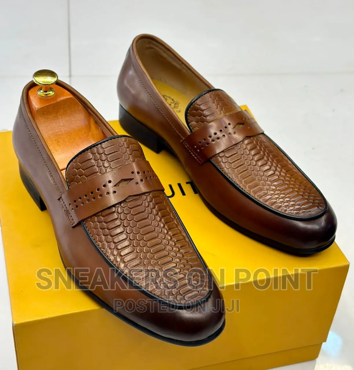 Classic Shoes/ Official Shoes