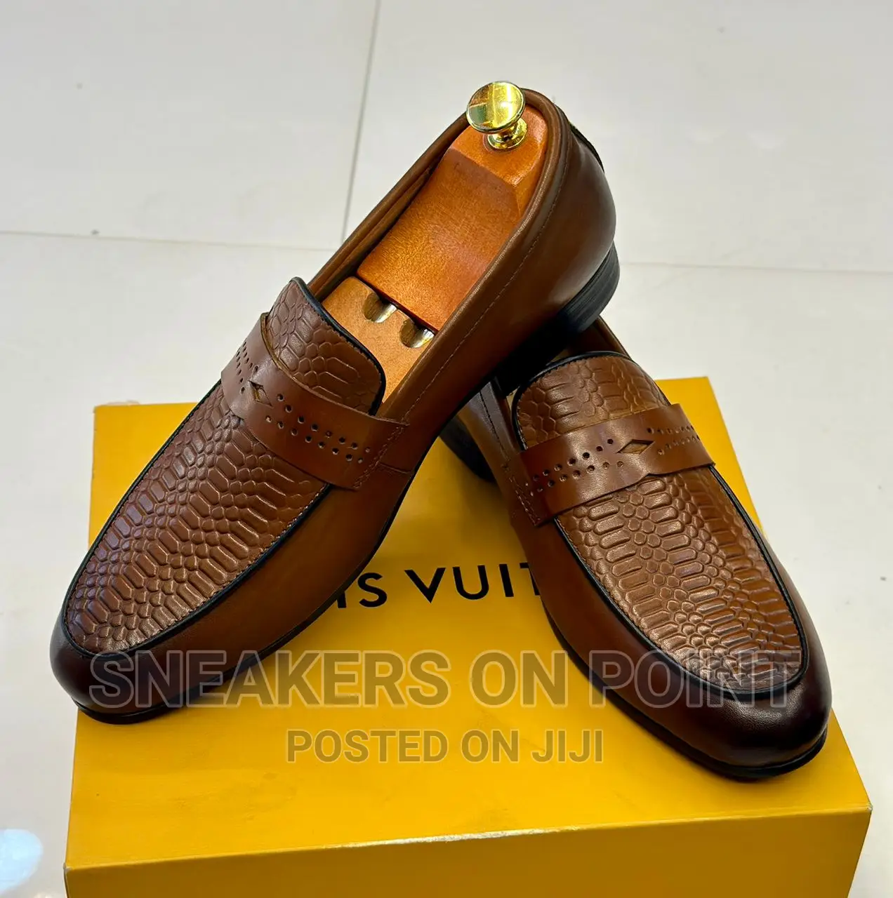 Classic Shoes/ Official Shoes