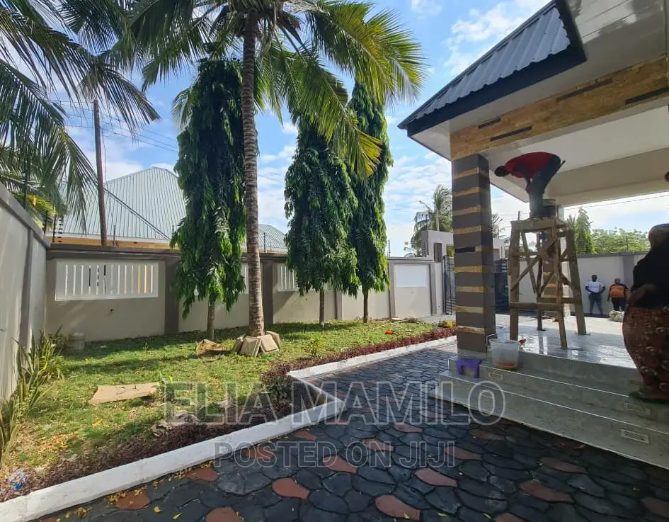 3bdrm House in Bunju A for sale
